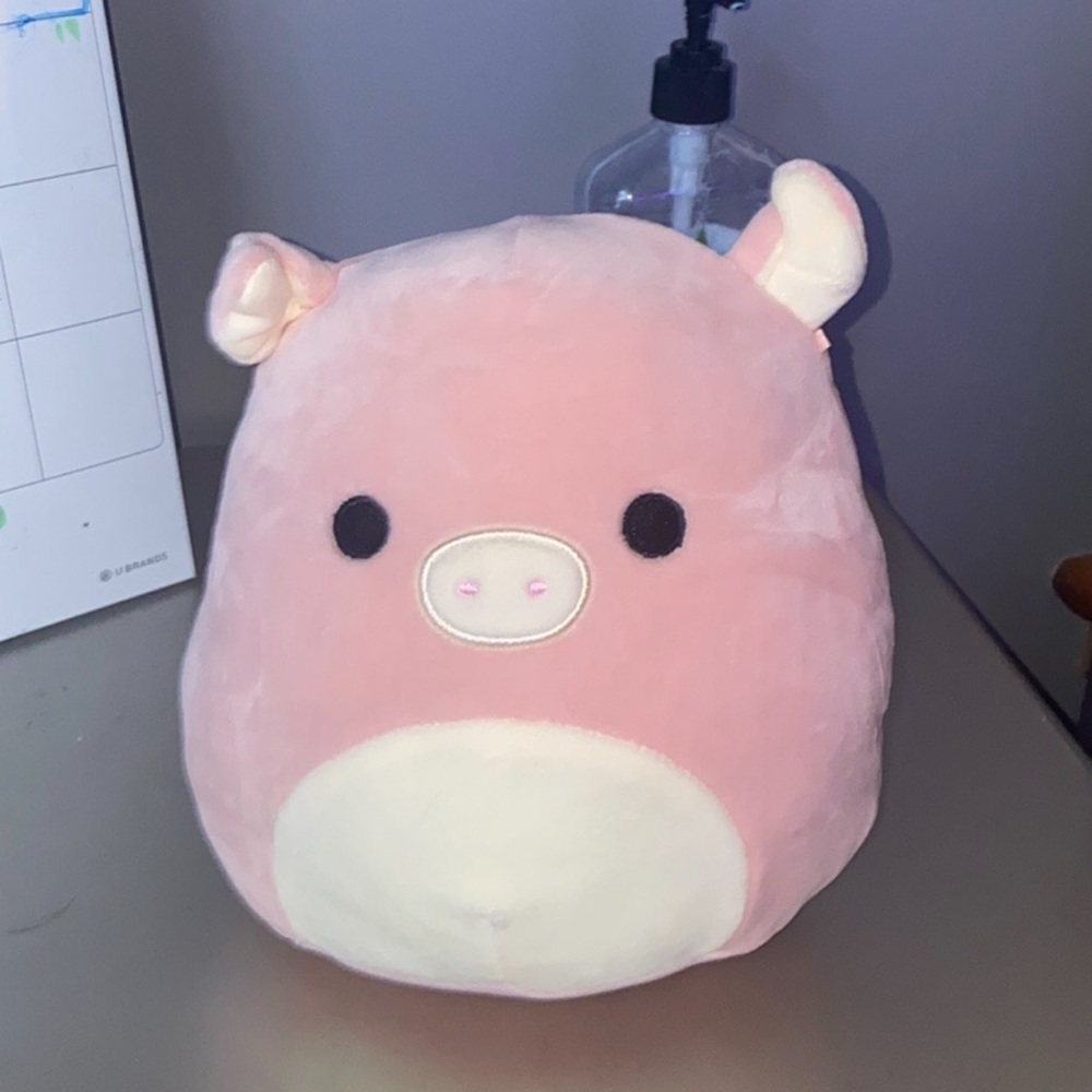 Pig squishmallow